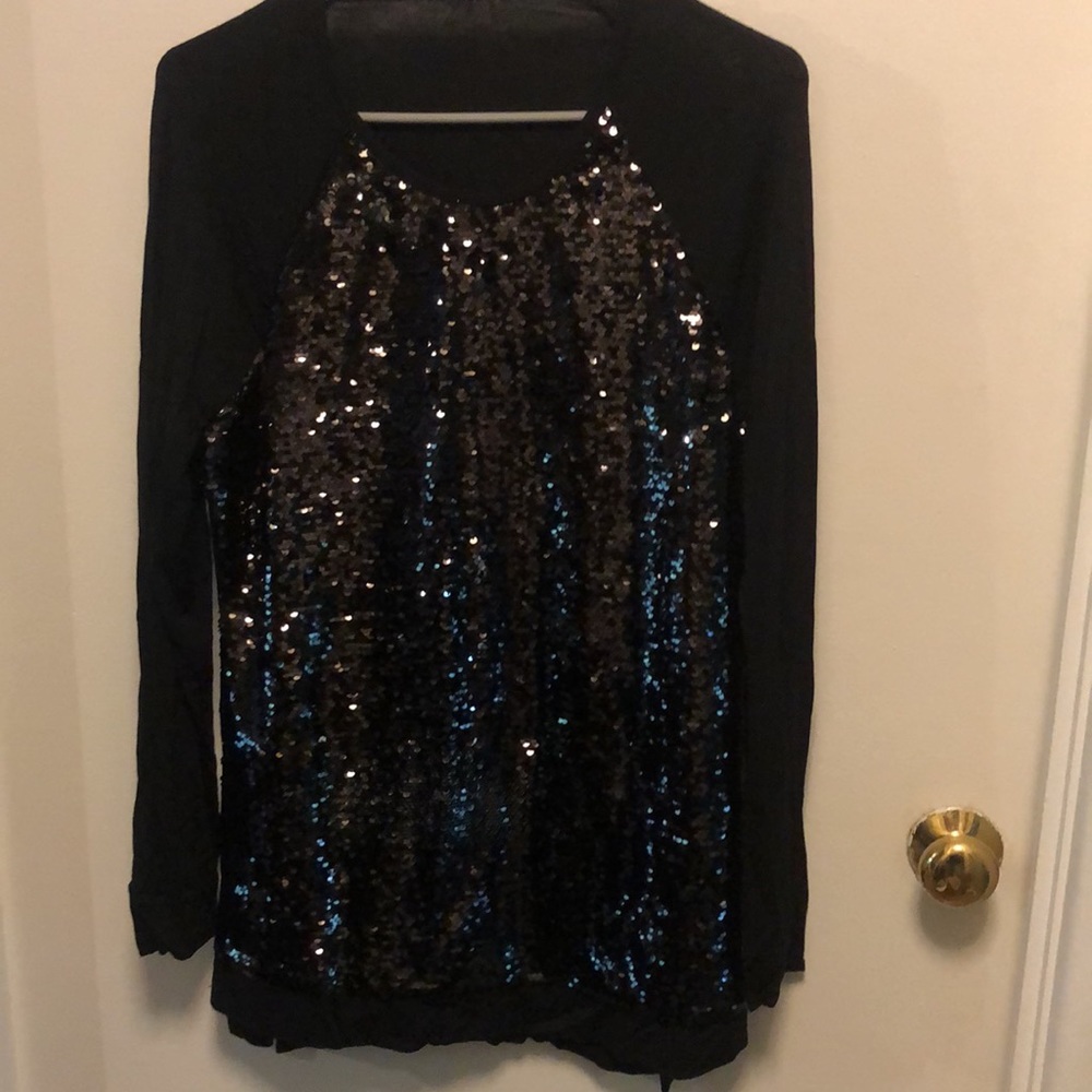 Cool sequins top - Picture 3 of 8